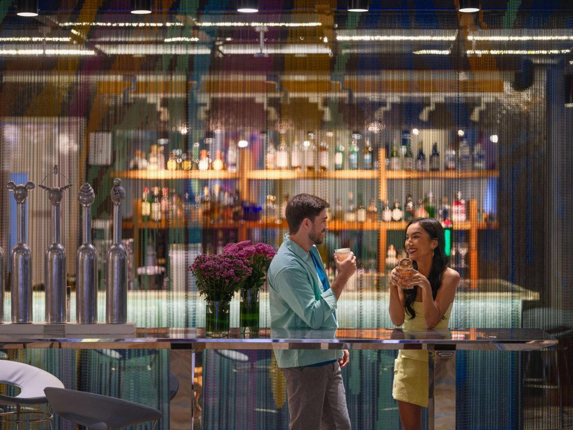 Pullman Jakarta Central Park Exteriör bild The bar at the 101 bar