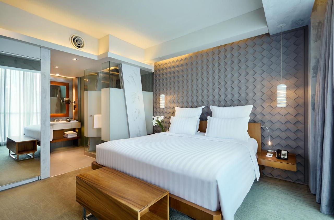 Pullman Jakarta Central Park Exteriör bild Deluxe Suite